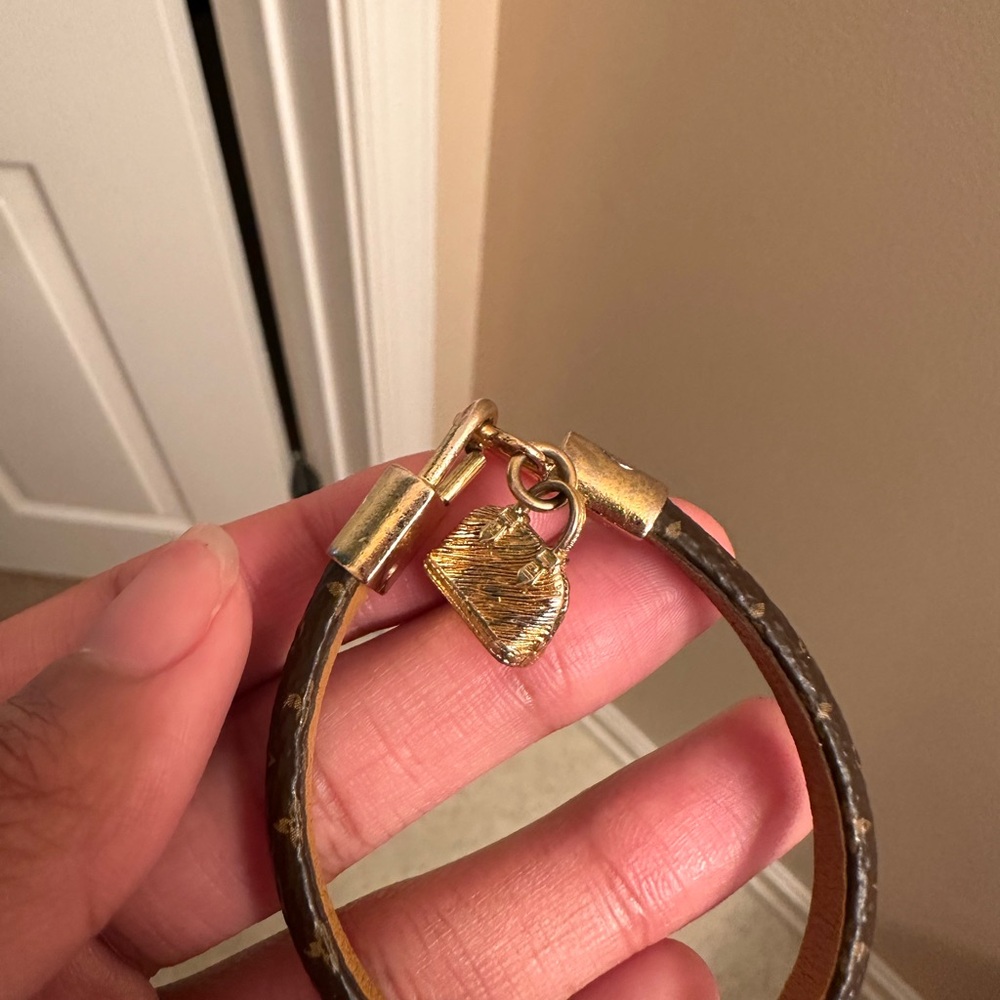 AUTHENTIC LV Bracelet - Picture 3 of 8